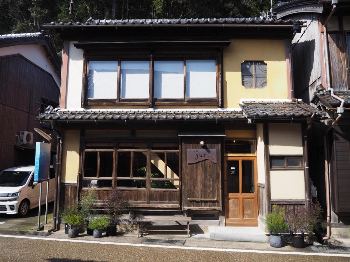 Cafe & Bb Guri Bed & Breakfast Ine Екстериор снимка