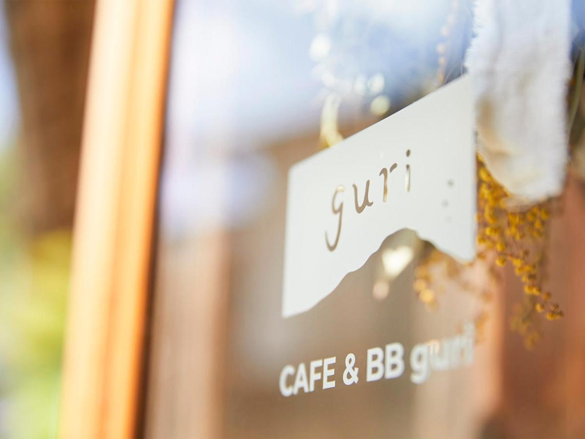 Cafe & Bb Guri Bed & Breakfast Ine Екстериор снимка